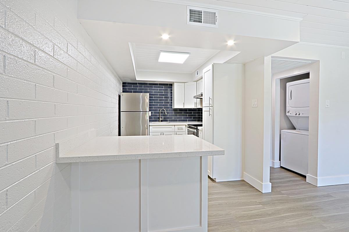 365 West Pierson Street - Photo 7 of 22