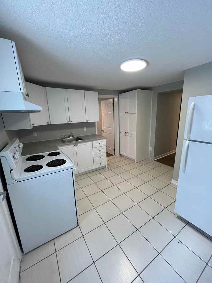Champlain Apartments in Hull/Quartier de I'OreeduParc, Gatineau, QC J8X 3S1 Zumper