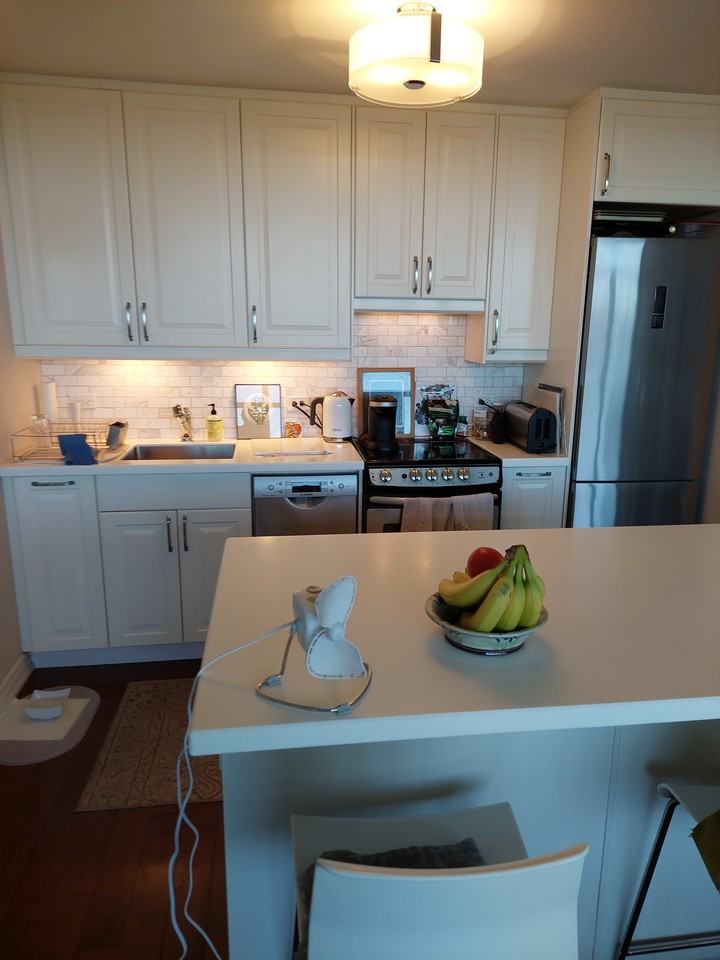 St Clair Ave W & Christie St #912