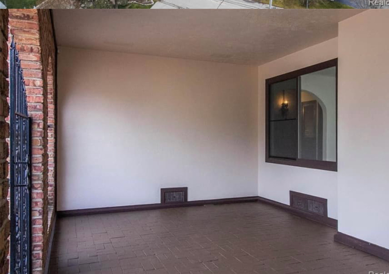 32888 N River Rd - Photo 4 of 49