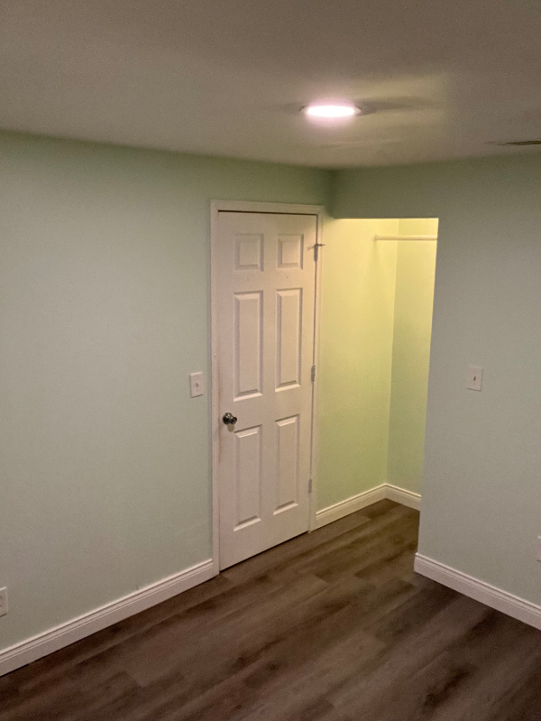 1639 W 38th Pl - Photo 6 of 19