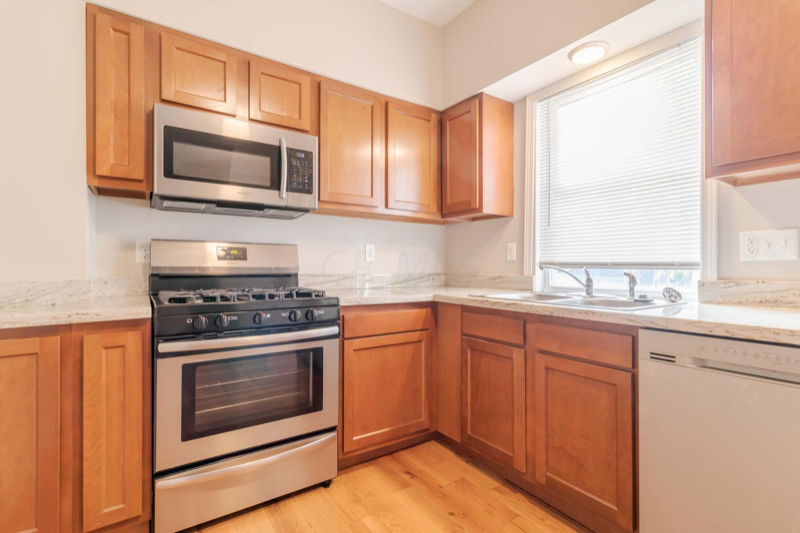 319 Brehl Ave - Photo 5 of 17