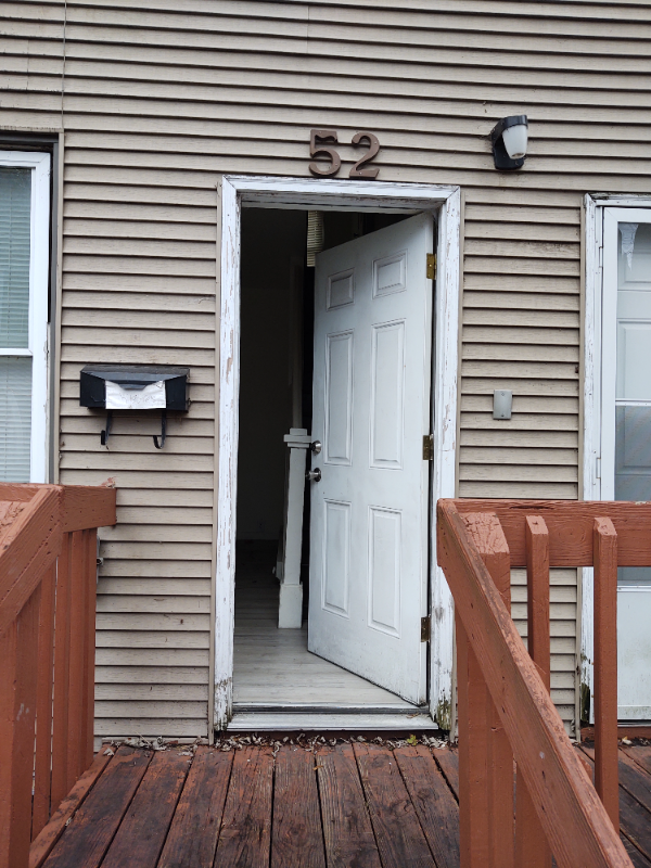 52 Hallet St - Photo 2 of 16