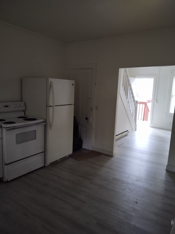 52 Hallet St - Photo 5 of 16