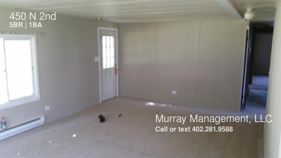 450 N 2nd St - Photo 2 of 6