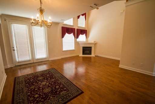 2630 Corbeau Dr - Photo 2 of 12