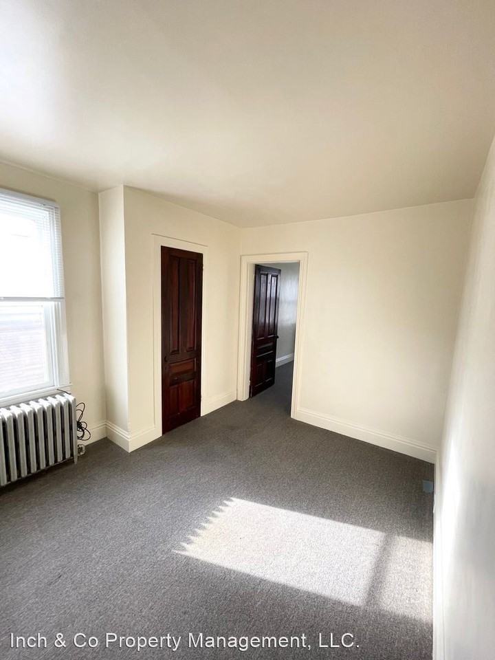 1424 W Philadelphia St - Photo 3 of 10