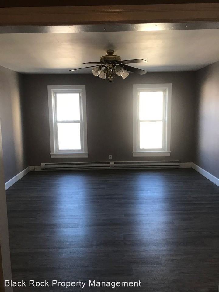 132 East Broad Street - Photo 2 of 8