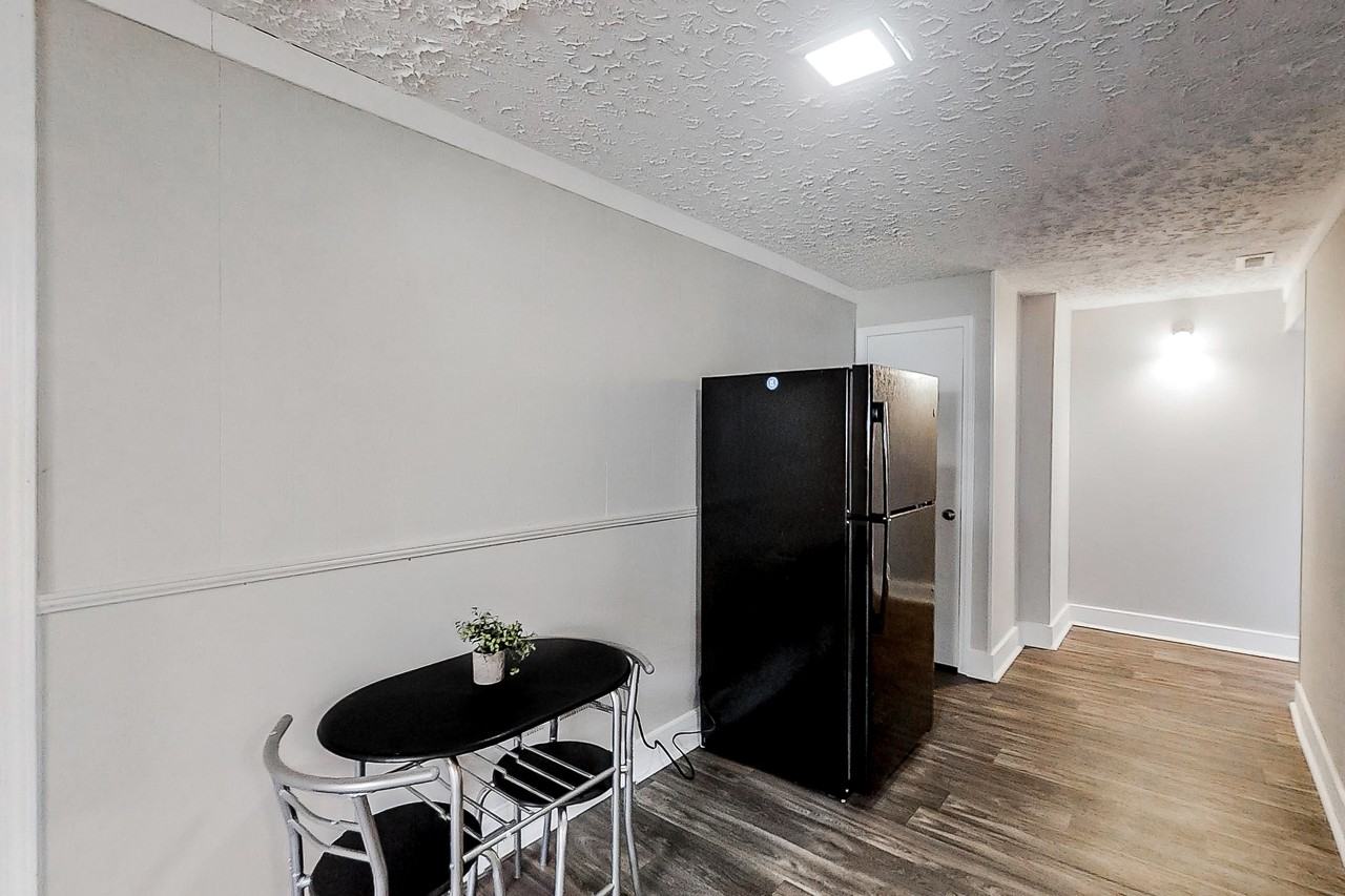 Evenview Dr - Photo 2 of 11