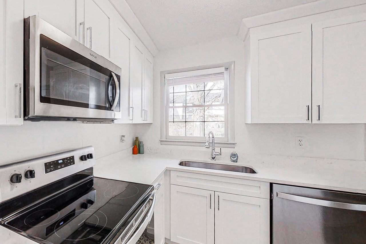 Rochelle Way - Photo 2 of 17