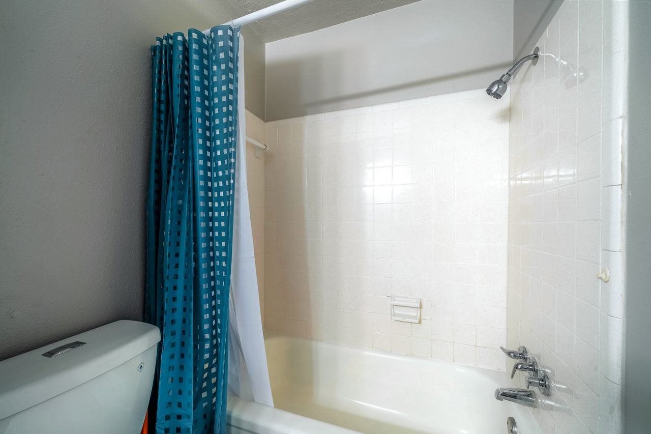 Mango St - Photo 3 of 26