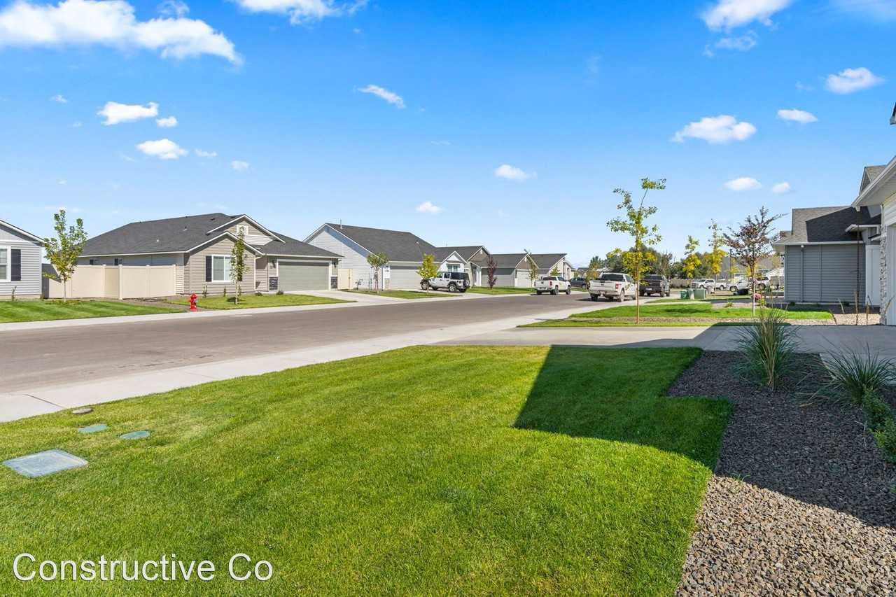 12807 Carkhill St - Photo 3 of 28