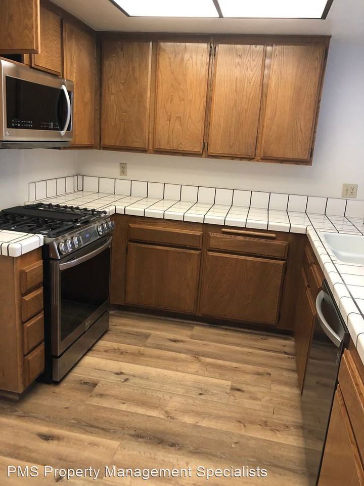 26005 Redbluff Dr - Photo 2 of 18