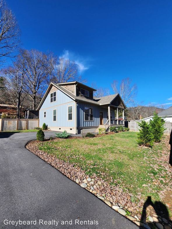 7 Staffordshire Dr, Black Mountain, NC 28711 3 Bedroom House for 3,200