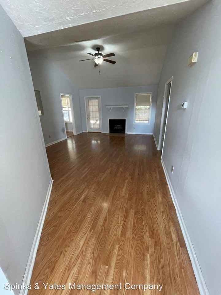 445 Brookstone Dr Lagrange GA 30241 3 Bedroom House for 1 500