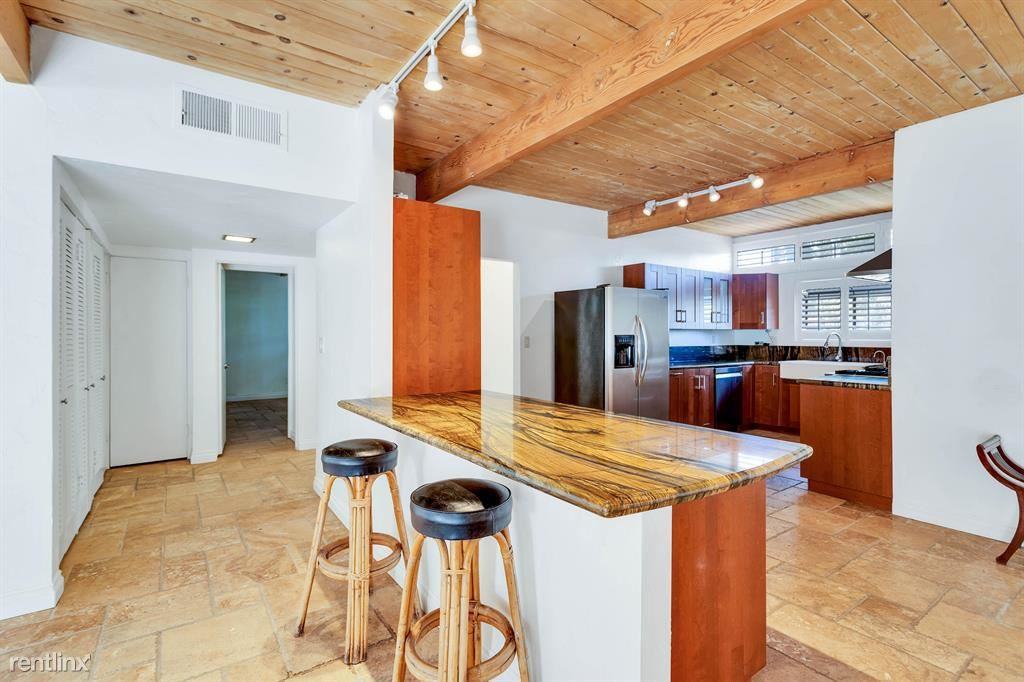 817 N Via Monte Vis - Photo 2 of 10