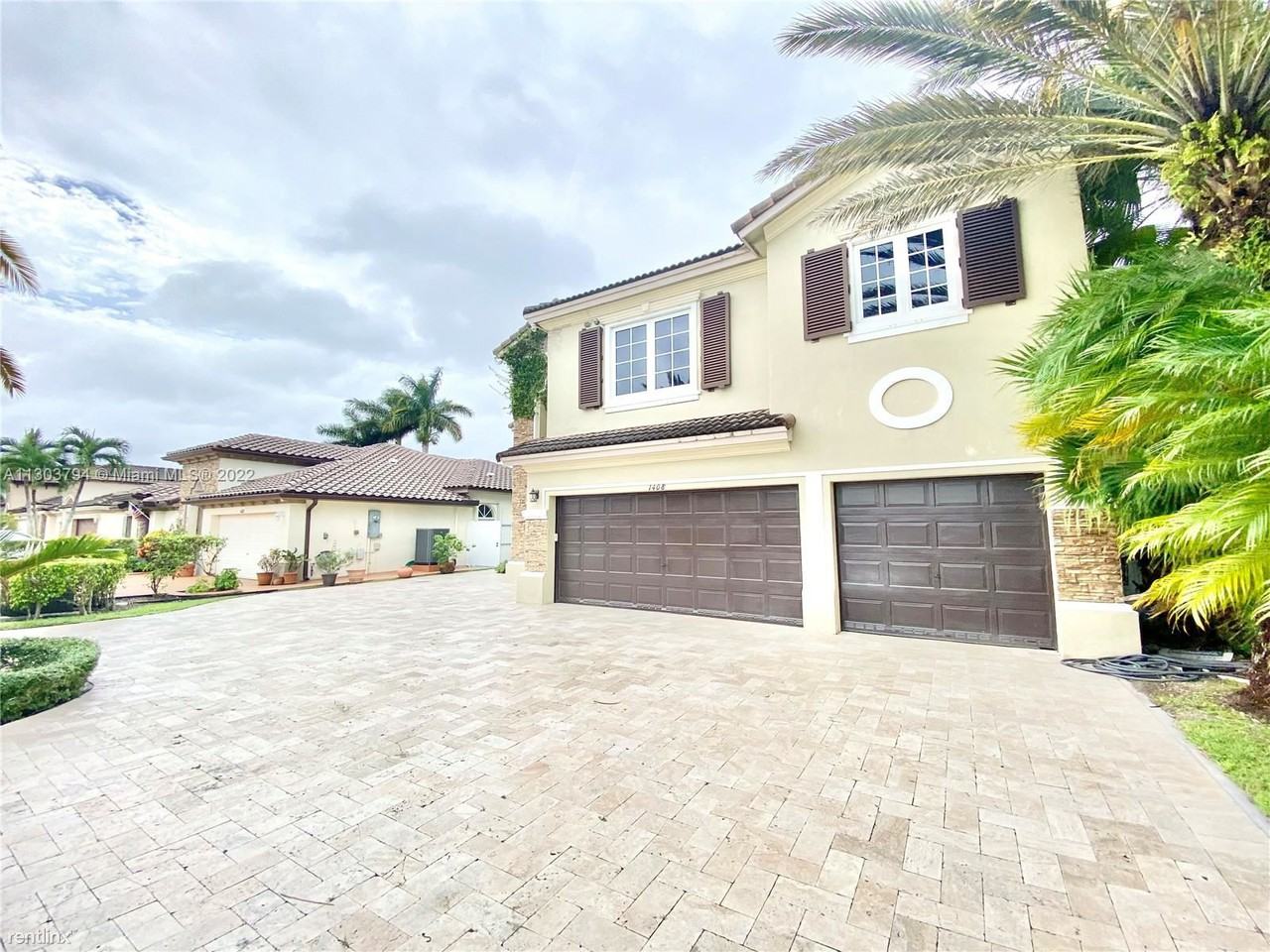 1408 Sw 154th Ave - Photo 2 of 23