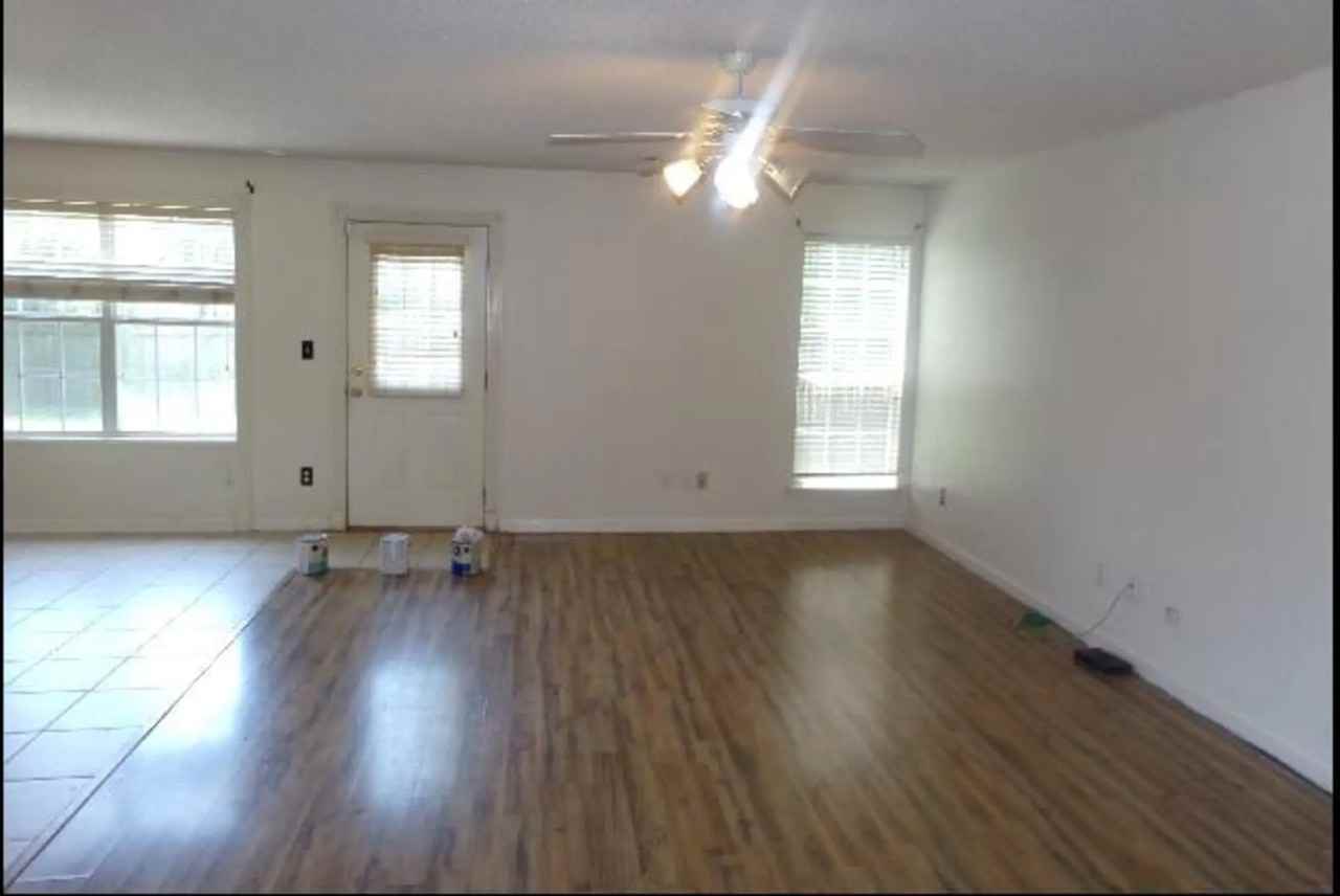 109 Timber Lake Dr - Photo 3 of 10