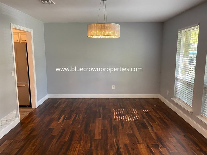 4417 Ringgold Ln - Photo 2 of 16