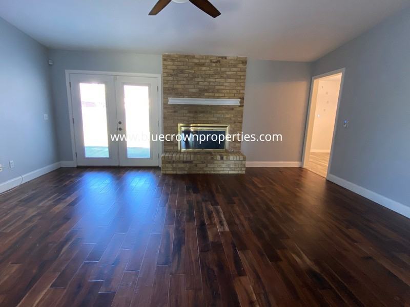 4417 Ringgold Ln - Photo 3 of 16