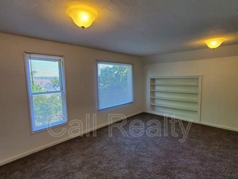 719 W Augusta Ave #2 - Photo 2 of 10