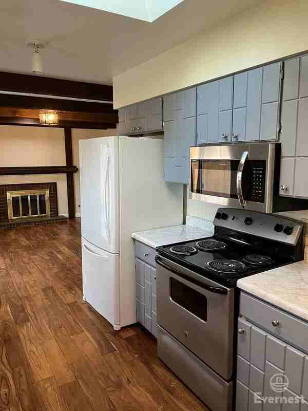 2612 Avocet Rd - Photo 3 of 37