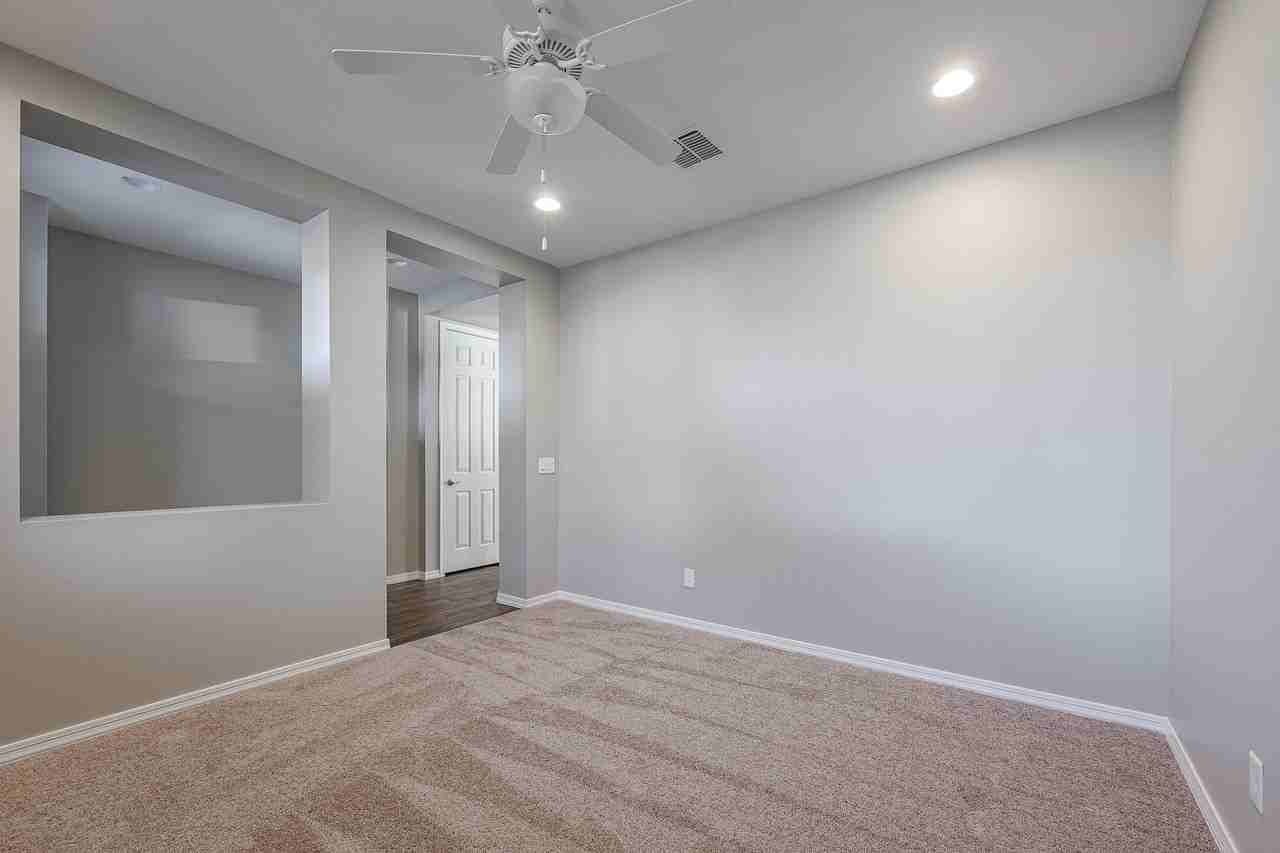 3725 E Turley St - Photo 5 of 34