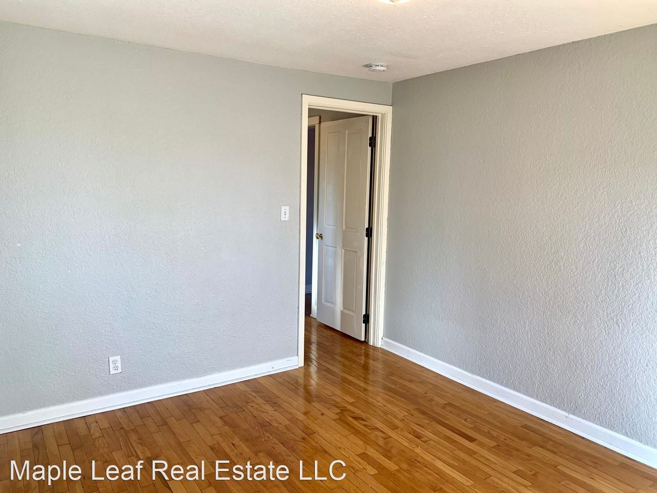 8637 Beacon Ave S - Photo 3 of 23