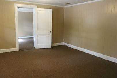 Lincoln Ave 1403 West - Photo 3 of 7