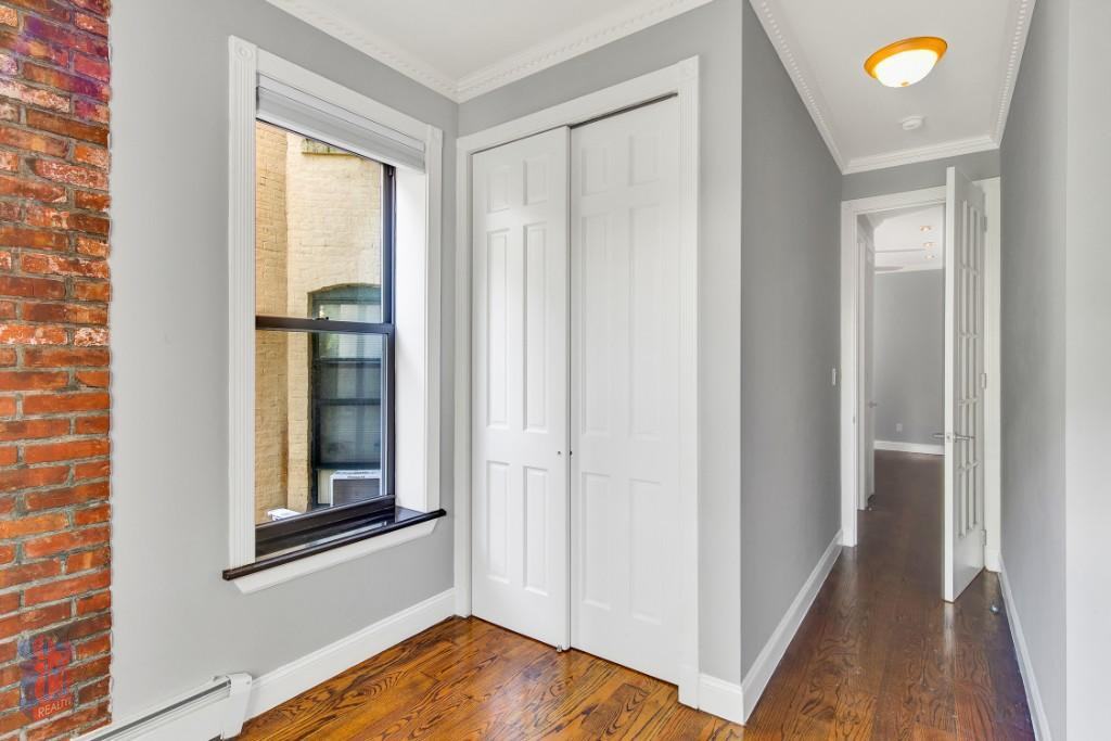 W 103rd St #3D - Photo 3 of 8