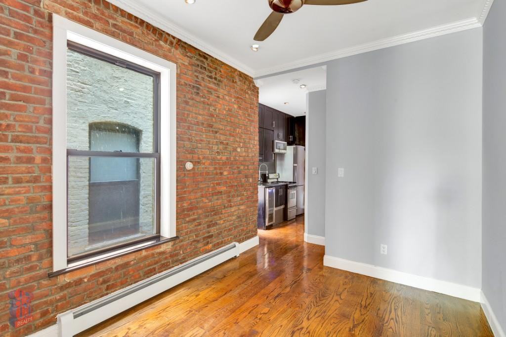 W 103rd St #3D - Photo 2 of 8