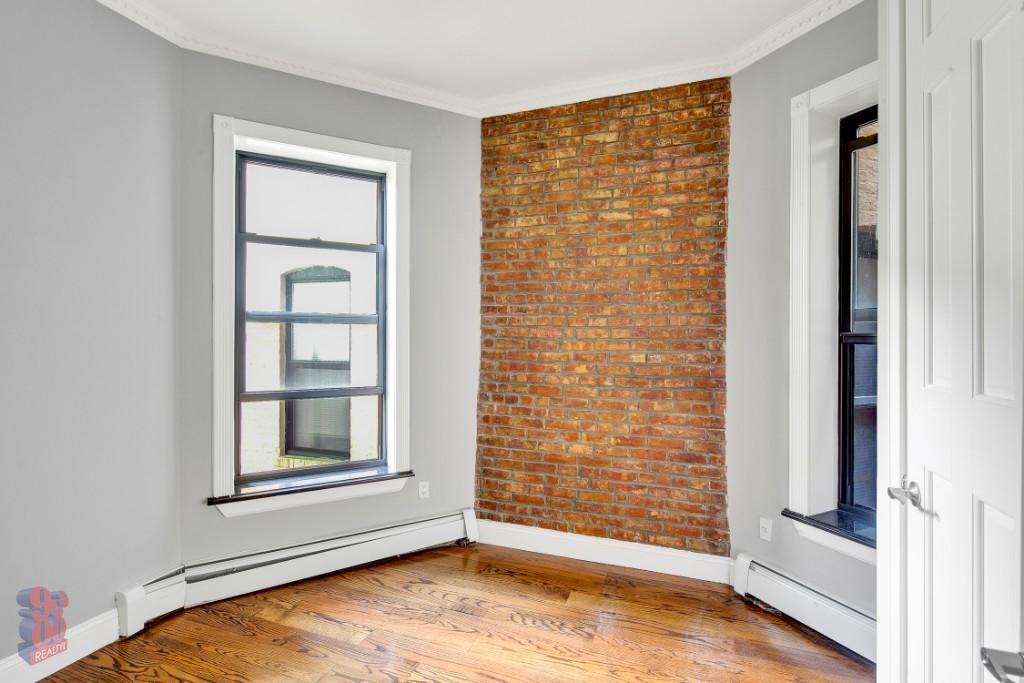 W 103rd St #3D - Photo 6 of 8