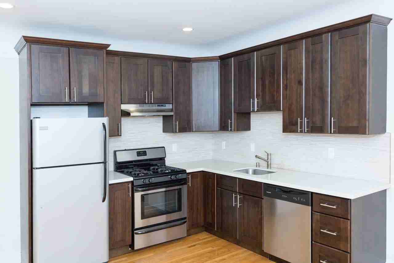 466 14th Street - Photo 2 of 11