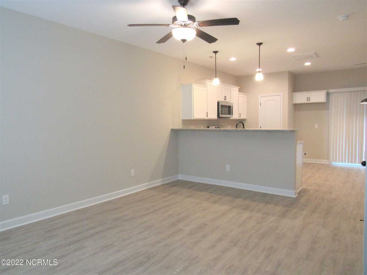 28 Catalina Circle - Photo 2 of 7