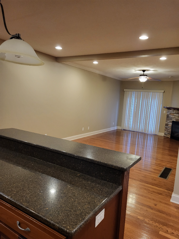 113 Legacy Dr - Photo 3 of 21