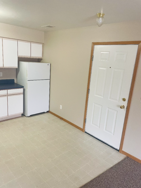 802 1st St #3 - Photo 7 of 8