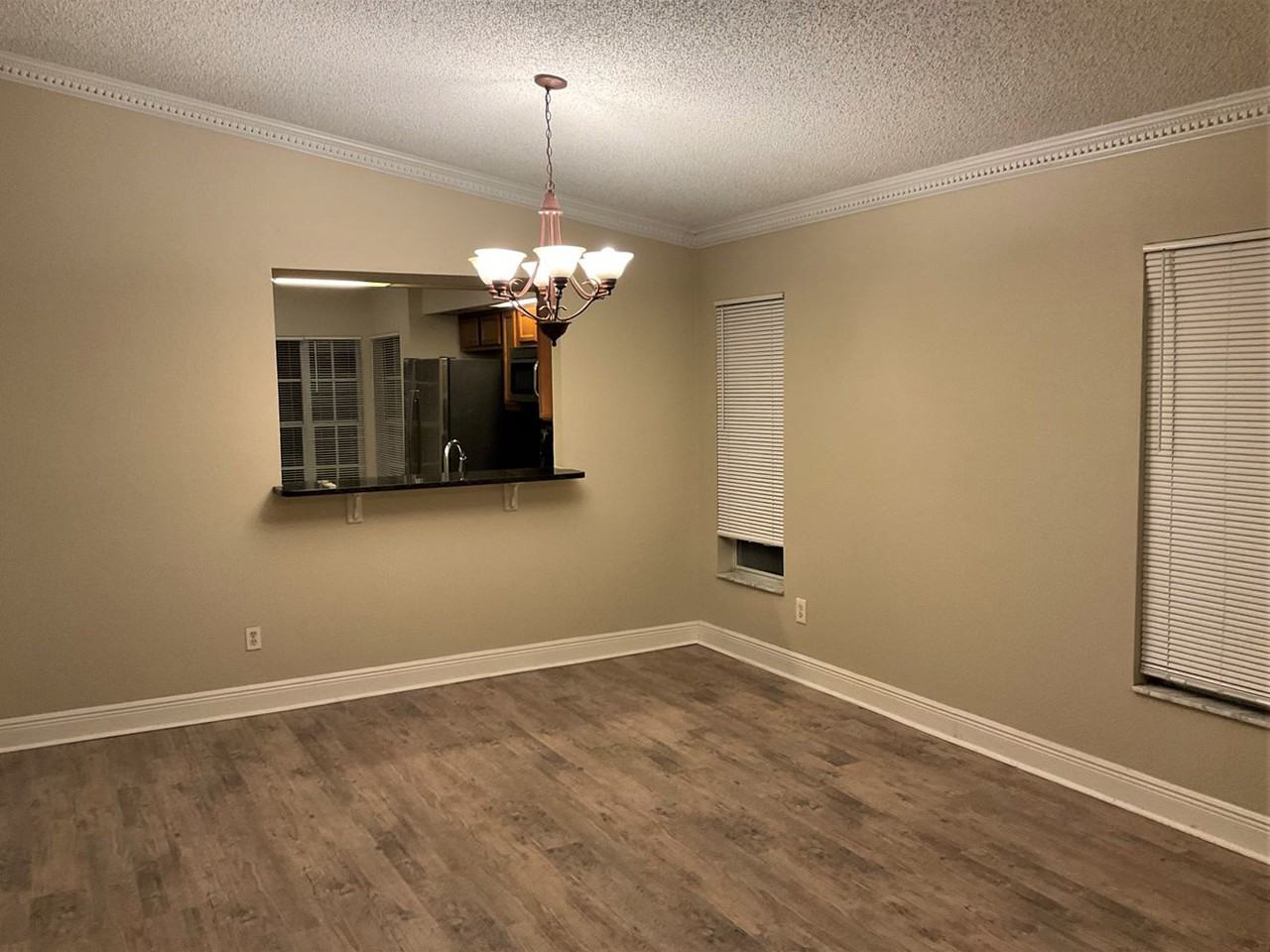 202 Bay Head Dr - Photo 2 of 10