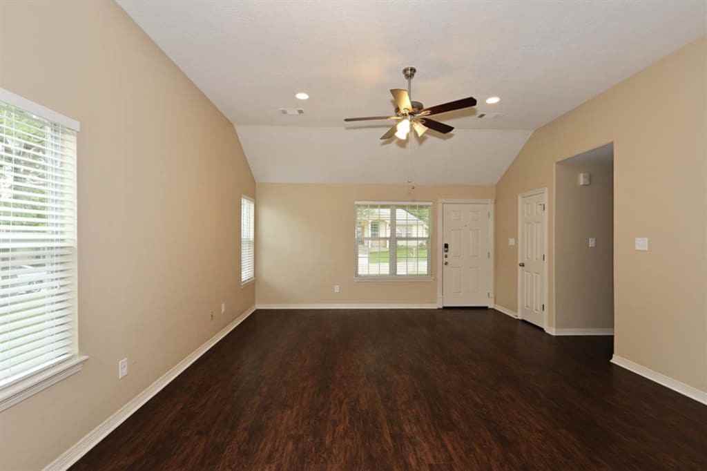 13101 Sirius Ct - Photo 3 of 17