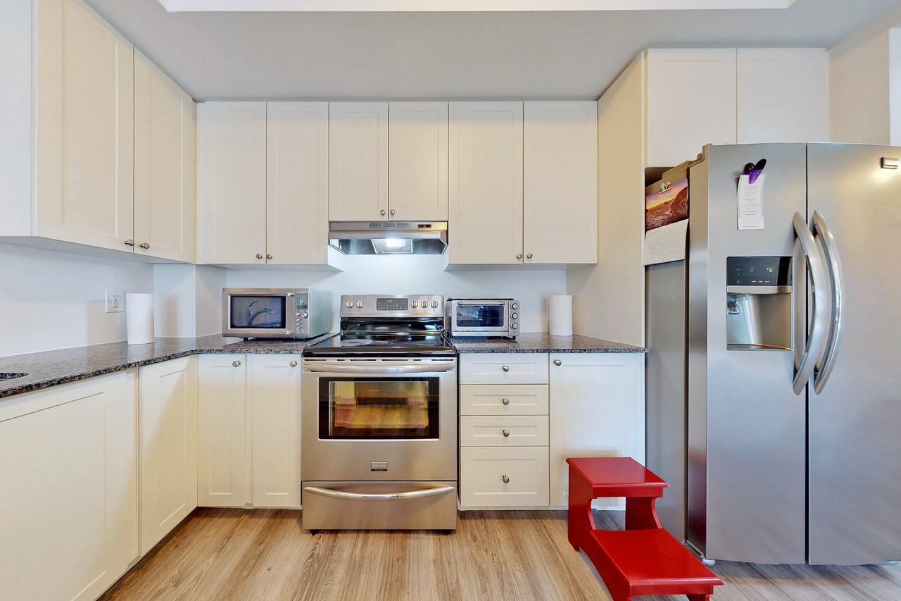 670 Gordon Street #402 - Photo 3 of 10