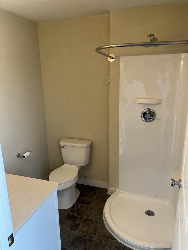 111 1/2 N Main St Apt 2a #2A - Photo 3 of 10
