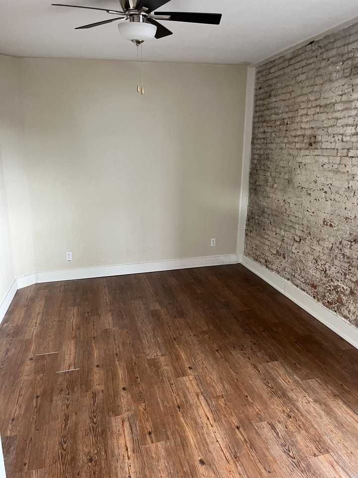 111 1/2 N Main St Apt 2a #2A - Photo 6 of 10