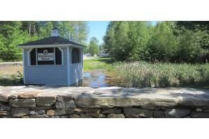 Maplewood Manor - Photo 2 of 5