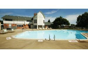 Rudgate Manor - Photo 3 of 4