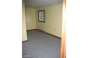 900 Main St - Photo 2 of 8