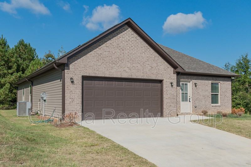 163 Shiloh Creek Dr - Photo 3 of 39