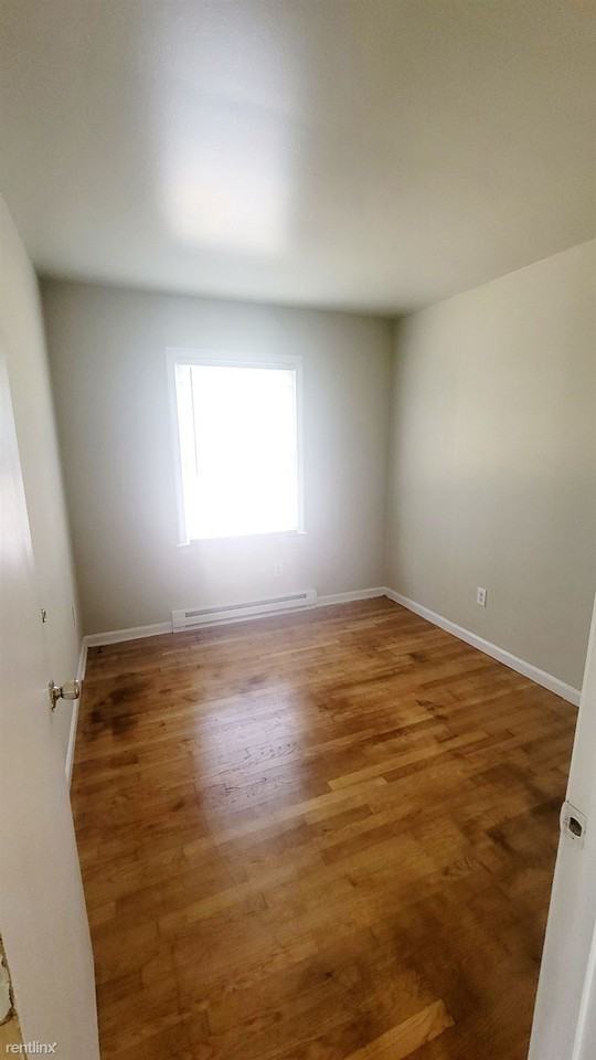 2696 Byron St - Photo 3 of 9