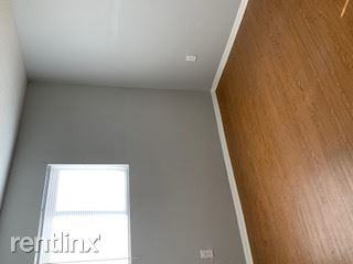 Soundview Townhomes - Photo 3 of 6