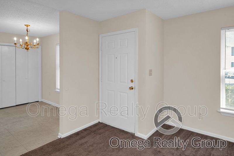 4203 20th St Ne #B1 - Photo 4 of 28