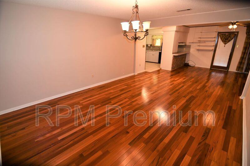 7720 Kings Hill Ave - Photo 4 of 31