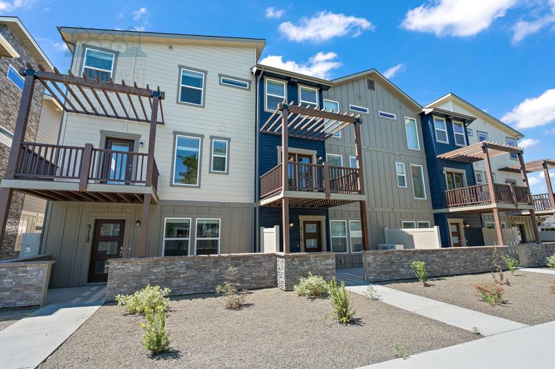 3118 N Network Ln - Photo 2 of 45